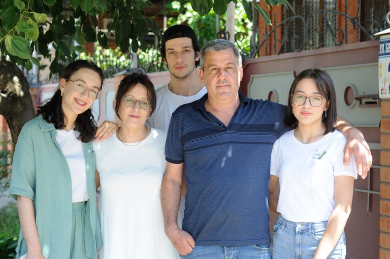 Eve döndüğüm için mutluyum Eve döndüğüm için mutluyum
