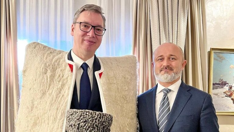 Ramzan Kadirov’un danışmanı Belgrad’da Sırbistan Cumhurbaşkanı ile bir araya geldi
