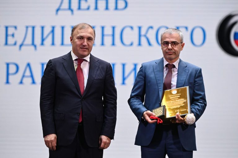 Ruslan Shukov Adıgey’de yılın en iyi doktoru seçildi.