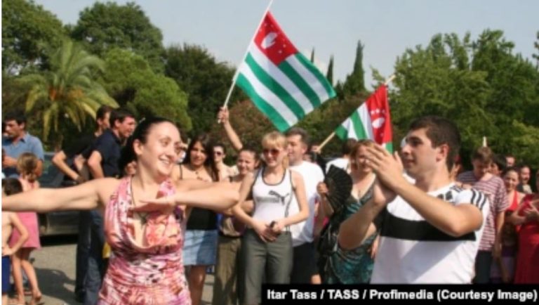 Abhazya ve Güney Osetya, Rusya’nın bağımsızlıklarını tanıdığı günü kutluyor